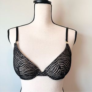 LIKE NEW! VS | Very Sexy Uplift Plunge Black Cream Bra